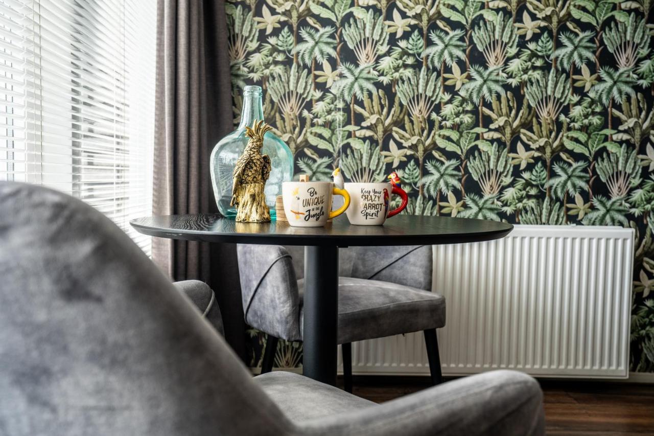 The Lion King - 6 Person Linked Apartment With Roof Terrace Groningen Exteriör bild