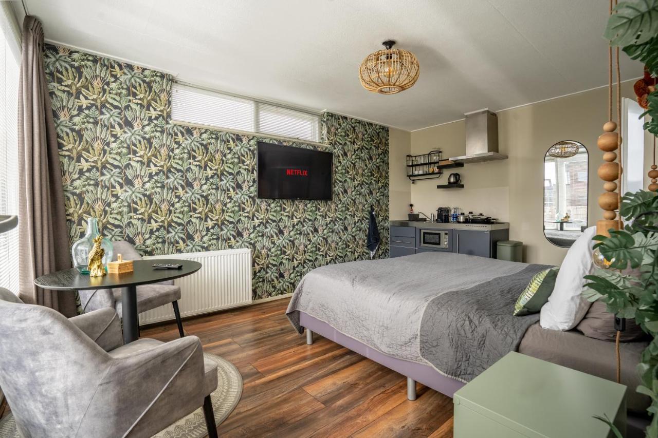The Lion King - 6 Person Linked Apartment With Roof Terrace Groningen Exteriör bild