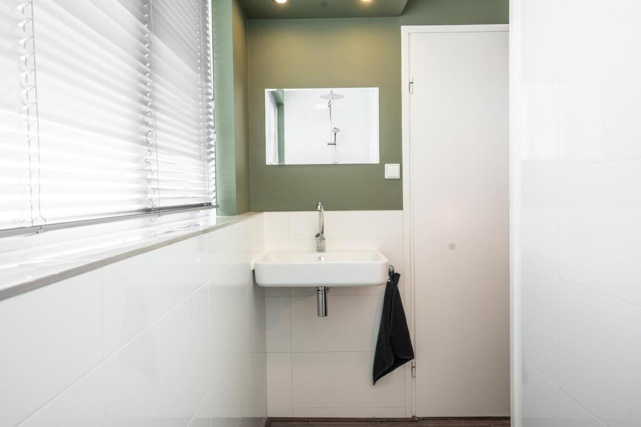 The Lion King - 6 Person Linked Apartment With Roof Terrace Groningen Exteriör bild