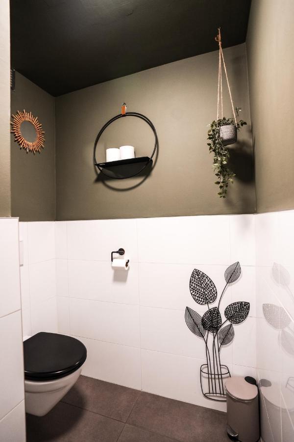 The Lion King - 6 Person Linked Apartment With Roof Terrace Groningen Exteriör bild